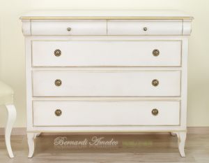 Classic wooden chest of drawers with lacquered finish